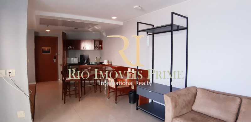Conheça COZINHA MESA JANTAR 2 do imóvel - Flat Para Venda ou Aluguel - Barra da Tijuca - Rio de Janeiro - RJ - RPFL10075 - 4 COZINHA MESA JANTAR 2 - Flat Para Venda ou Aluguel - Barra da Tijuca - Rio de Janeiro - RJ - RPFL10075 - 4