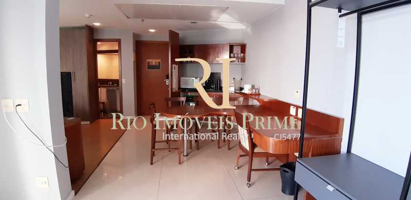 Conheça COZINHA MESA JANTAR do imóvel - Flat Para Venda ou Aluguel - Barra da Tijuca - Rio de Janeiro - RJ - RPFL10075 - 6 COZINHA MESA JANTAR - Flat Para Venda ou Aluguel - Barra da Tijuca - Rio de Janeiro - RJ - RPFL10075 - 6