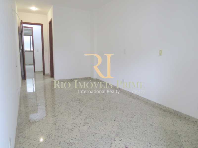 Conheça SUÍTE1 do imóvel - Apartamento À Venda - Maracanã - Rio de Janeiro - RJ - RPAP20128 - 9 SUÍTE1 - Apartamento À Venda - Maracanã - Rio de Janeiro - RJ - RPAP20128 - 9