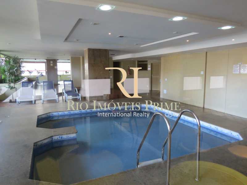 Conheça PISCINA do imóvel - Flat Para Alugar - Leblon - Rio de Janeiro - RJ - RPFL10080 - 18 PISCINA - Flat Para Alugar - Leblon - Rio de Janeiro - RJ - RPFL10080 - 18