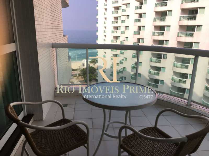 Conheça VARANDA COM VISTA MAR do imóvel - Flat 1 quarto à venda Barra da Tijuca, Rio de Janeiro - R$ 559.900 - RPFL10003 - 1 VARANDA COM VISTA MAR - Flat 1 quarto à venda Barra da Tijuca, Rio de Janeiro - R$ 559.900 - RPFL10003 - 1