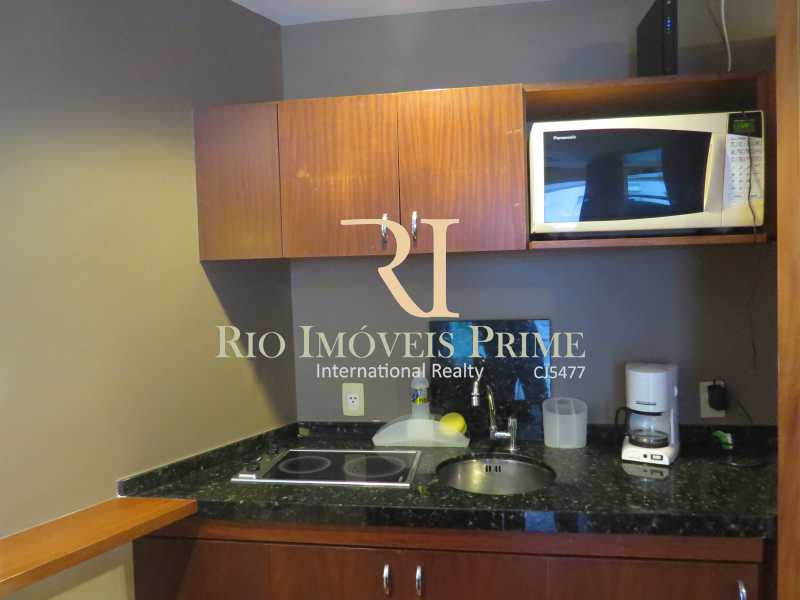 Conheça COZINHA do imóvel - Flat 1 quarto à venda Barra da Tijuca, Rio de Janeiro - R$ 559.900 - RPFL10003 - 5 COZINHA - Flat 1 quarto à venda Barra da Tijuca, Rio de Janeiro - R$ 559.900 - RPFL10003 - 5