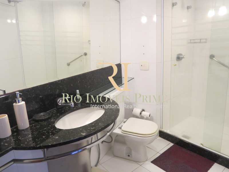 Conheça BANHEIRO do imóvel - Flat 1 quarto à venda Barra da Tijuca, Rio de Janeiro - R$ 559.900 - RPFL10003 - 11 BANHEIRO - Flat 1 quarto à venda Barra da Tijuca, Rio de Janeiro - R$ 559.900 - RPFL10003 - 11