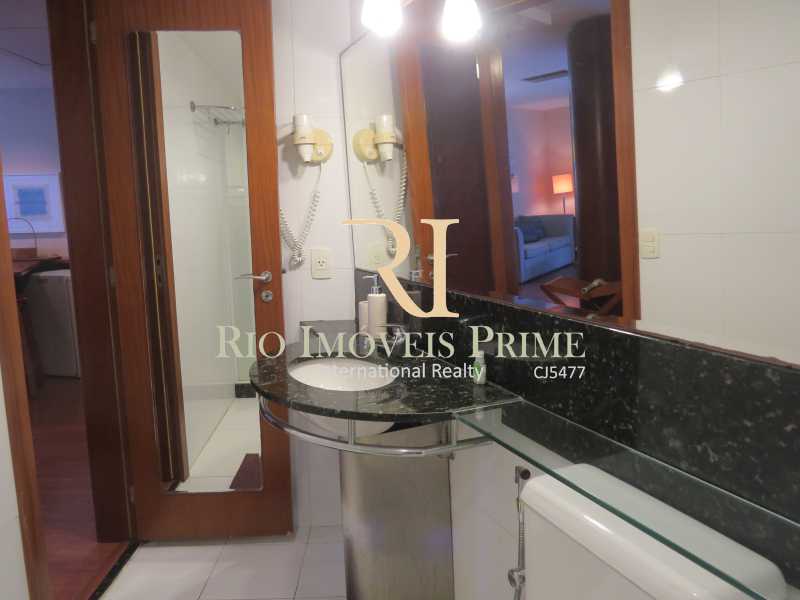 Conheça BANHEIRO do imóvel - Flat 1 quarto à venda Barra da Tijuca, Rio de Janeiro - R$ 559.900 - RPFL10003 - 12 BANHEIRO - Flat 1 quarto à venda Barra da Tijuca, Rio de Janeiro - R$ 559.900 - RPFL10003 - 12