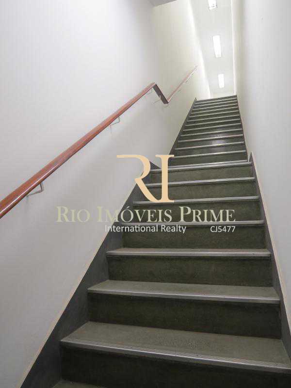 Conheça ESCADA do imóvel - Prédio 900m² para alugar Santo Cristo, Rio de Janeiro - R$ 15.000 - RPPR00002 - 11 ESCADA - Prédio 900m² para alugar Santo Cristo, Rio de Janeiro - R$ 15.000 - RPPR00002 - 11