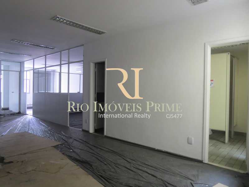 Conheça SALAS PAV2 do imóvel - Prédio 900m² para alugar Santo Cristo, Rio de Janeiro - R$ 15.000 - RPPR00002 - 18 SALAS PAV2 - Prédio 900m² para alugar Santo Cristo, Rio de Janeiro - R$ 15.000 - RPPR00002 - 18