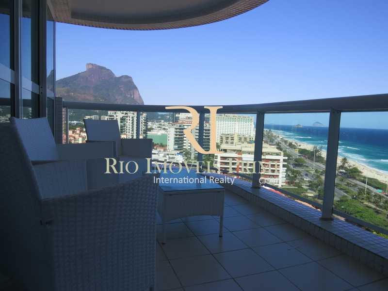 Conheça VISTA VARANDA do imóvel - Flat À Venda - Barra da Tijuca - Rio de Janeiro - RJ - RPFL10086 - 5 VISTA VARANDA - Flat À Venda - Barra da Tijuca - Rio de Janeiro - RJ - RPFL10086 - 5