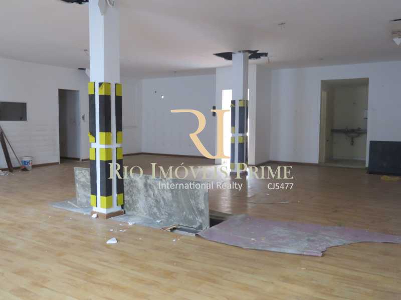 Conheça SALÃO PAV3 do imóvel - Prédio 414m² para alugar Tijuca, Rio de Janeiro - R$ 5.500 - RPPR00003 - 18 SALÃO PAV3 - Prédio 414m² para alugar Tijuca, Rio de Janeiro - R$ 5.500 - RPPR00003 - 18