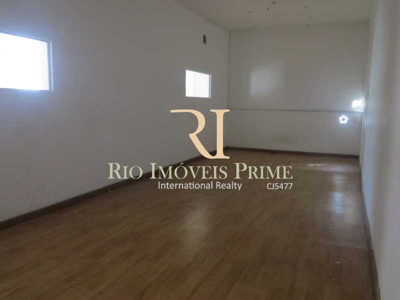 Conheça SALA2 PAV3 do imóvel - Prédio 414m² para alugar Tijuca, Rio de Janeiro - R$ 5.500 - RPPR00003 - 20 SALA2 PAV3 - Prédio 414m² para alugar Tijuca, Rio de Janeiro - R$ 5.500 - RPPR00003 - 20