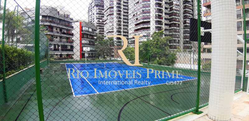 Conheça QUADRA POLIESTIVA E TÊNIS do imóvel - Flat 2 quartos à venda Barra da Tijuca, Rio de Janeiro - R$ 2.110.000 - RPFL20032 - 19 QUADRA POLIESTIVA E TÊNIS - Flat 2 quartos à venda Barra da Tijuca, Rio de Janeiro - R$ 2.110.000 - RPFL20032 - 19
