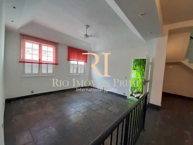 Conheça SALA ESTAR do imóvel - Casa à venda Rua Gonçalves,Santa Teresa, Rio de Janeiro - R$ 440.000 - RPCA30003 - 3 SALA ESTAR - Casa à venda Rua Gonçalves,Santa Teresa, Rio de Janeiro - R$ 440.000 - RPCA30003 - 3