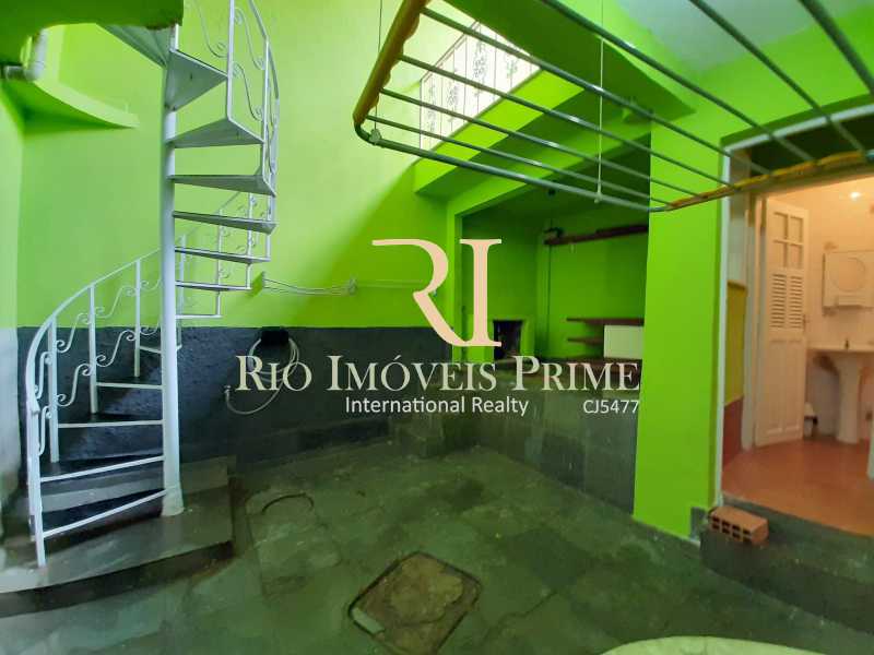 Conheça ÁREA EXTERNA do imóvel - Casa à venda Rua Gonçalves,Santa Teresa, Rio de Janeiro - R$ 440.000 - RPCA30003 - 12 ÁREA EXTERNA - Casa à venda Rua Gonçalves,Santa Teresa, Rio de Janeiro - R$ 440.000 - RPCA30003 - 12