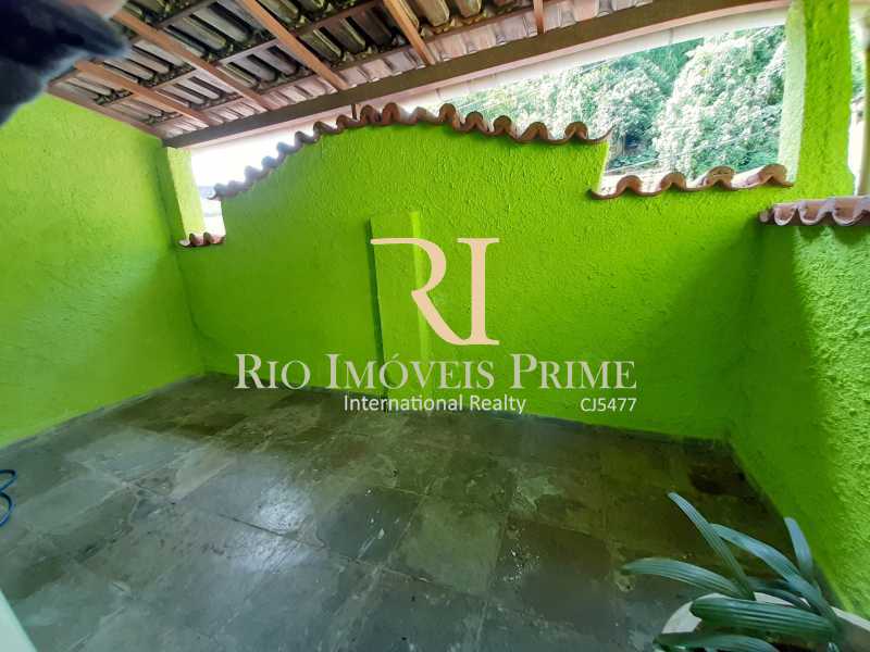Conheça VARANDA QUARTO2 do imóvel - Casa à venda Rua Gonçalves,Santa Teresa, Rio de Janeiro - R$ 440.000 - RPCA30003 - 15 VARANDA QUARTO2 - Casa à venda Rua Gonçalves,Santa Teresa, Rio de Janeiro - R$ 440.000 - RPCA30003 - 15