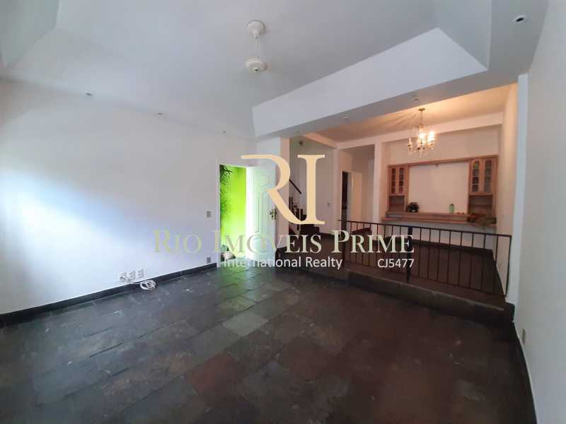 Conheça SALAS ESTAR E JANTAR do imóvel - Casa à venda Rua Gonçalves,Santa Teresa, Rio de Janeiro - R$ 440.000 - RPCA30003 - 26 SALAS ESTAR E JANTAR - Casa à venda Rua Gonçalves,Santa Teresa, Rio de Janeiro - R$ 440.000 - RPCA30003 - 26