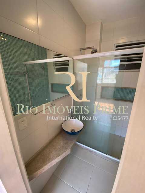 Conheça BANHEIRO SUÍTE. do imóvel - Apartamento para alugar Rua das Laranjeiras,Laranjeiras, Rio de Janeiro - R$ 2.600 - RPAP10055 - 11 BANHEIRO SUÍTE. - Apartamento para alugar Rua das Laranjeiras,Laranjeiras, Rio de Janeiro - R$ 2.600 - RPAP10055 - 11