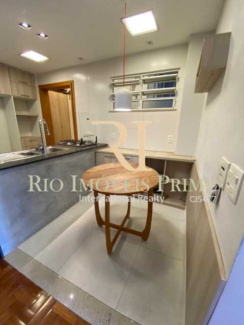 Conheça COPA. do imóvel - Apartamento para alugar Rua das Laranjeiras,Laranjeiras, Rio de Janeiro - R$ 2.600 - RPAP10055 - 13 COPA. - Apartamento para alugar Rua das Laranjeiras,Laranjeiras, Rio de Janeiro - R$ 2.600 - RPAP10055 - 13