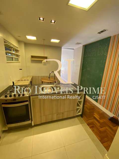 Conheça COZINHA. do imóvel - Apartamento para alugar Rua das Laranjeiras,Laranjeiras, Rio de Janeiro - R$ 2.600 - RPAP10055 - 16 COZINHA. - Apartamento para alugar Rua das Laranjeiras,Laranjeiras, Rio de Janeiro - R$ 2.600 - RPAP10055 - 16