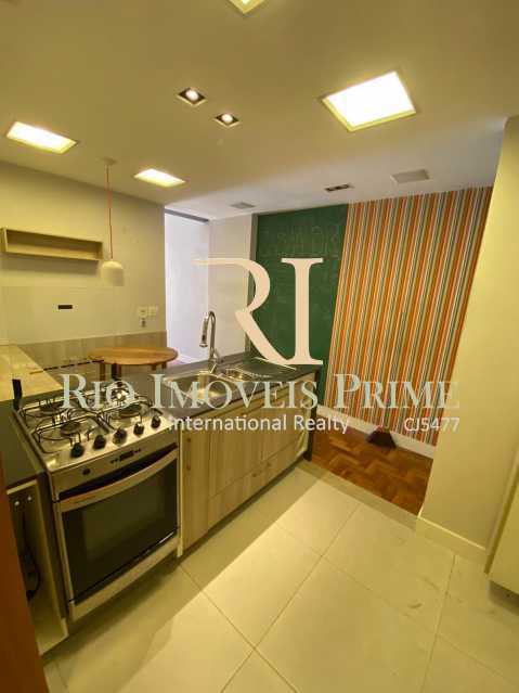 Conheça COPA COZINHA. do imóvel - Apartamento para alugar Rua das Laranjeiras,Laranjeiras, Rio de Janeiro - R$ 2.600 - RPAP10055 - 25 COPA COZINHA. - Apartamento para alugar Rua das Laranjeiras,Laranjeiras, Rio de Janeiro - R$ 2.600 - RPAP10055 - 25
