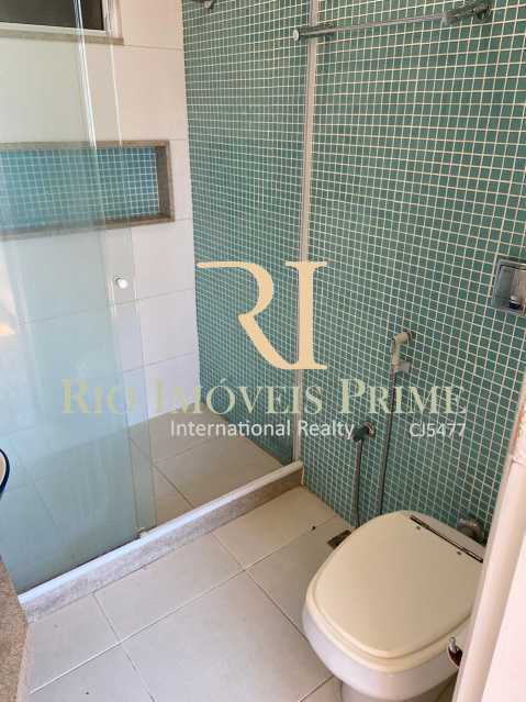 Conheça BANHEIRO SUÍTE. do imóvel - Apartamento para alugar Rua das Laranjeiras,Laranjeiras, Rio de Janeiro - R$ 2.600 - RPAP10055 - 31 BANHEIRO SUÍTE. - Apartamento para alugar Rua das Laranjeiras,Laranjeiras, Rio de Janeiro - R$ 2.600 - RPAP10055 - 31