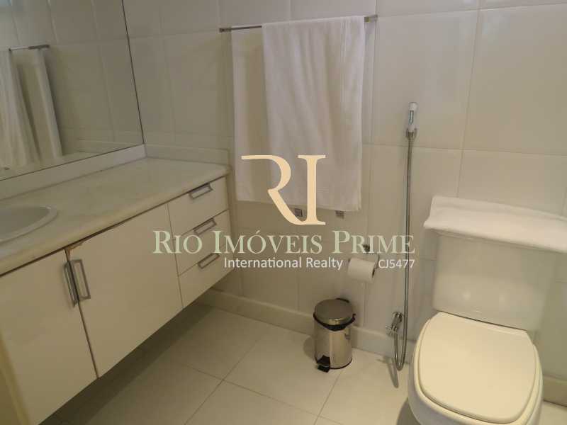 Conheça 12 BANHEIRO SUÍTE do imóvel - Flat 2 quartos à venda Ipanema, Rio de Janeiro - R$ 2.199.990 - RPFL20010 - 13 12 BANHEIRO SUÍTE - Flat 2 quartos à venda Ipanema, Rio de Janeiro - R$ 2.199.990 - RPFL20010 - 13