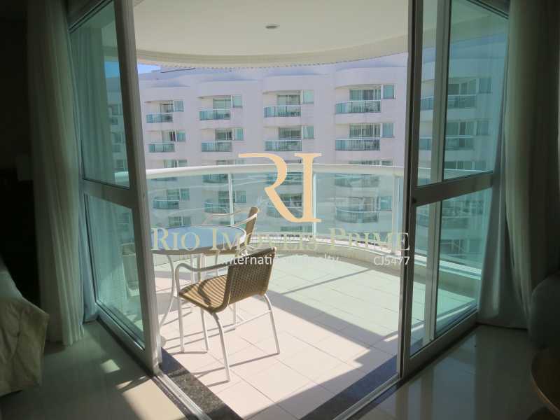Conheça VARANDA do imóvel - Flat 1 quarto à venda Barra da Tijuca, Rio de Janeiro - R$ 749.900 - RPFL10092 - 14 VARANDA - Flat 1 quarto à venda Barra da Tijuca, Rio de Janeiro - R$ 749.900 - RPFL10092 - 14