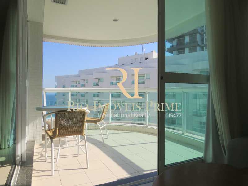 Conheça VARANDA do imóvel - Flat 1 quarto à venda Barra da Tijuca, Rio de Janeiro - R$ 749.900 - RPFL10092 - 15 VARANDA - Flat 1 quarto à venda Barra da Tijuca, Rio de Janeiro - R$ 749.900 - RPFL10092 - 15