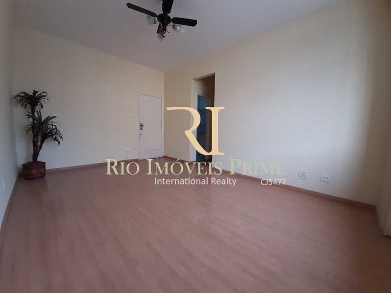 Conheça SALA do imóvel - Apartamento 3 quartos à venda Tijuca, Rio de Janeiro - R$ 599.900 - RPAP30108 - 4 SALA - Apartamento 3 quartos à venda Tijuca, Rio de Janeiro - R$ 599.900 - RPAP30108 - 4