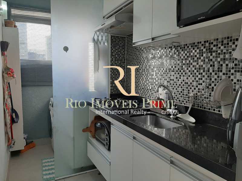 Conheça COZINHA do imóvel - Apartamento 2 quartos à venda Barra Olímpica, Rio de Janeiro - R$ 320.000 - RPAP20188 - 13 COZINHA - Apartamento 2 quartos à venda Barra Olímpica, Rio de Janeiro - R$ 320.000 - RPAP20188 - 13