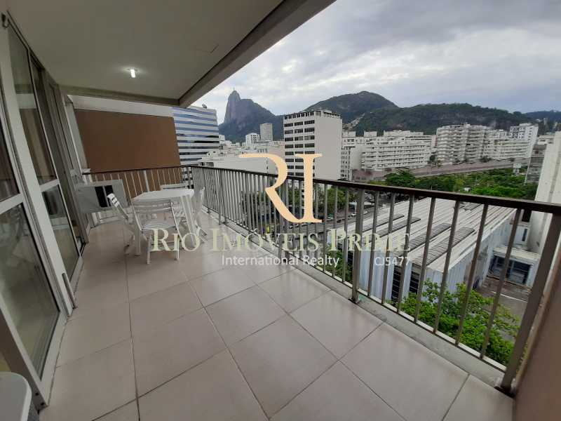 Conheça VARANDA do imóvel - Flat 1 quarto à venda Botafogo, Rio de Janeiro - R$ 740.000 - RPFL10099 - 3 VARANDA - Flat 1 quarto à venda Botafogo, Rio de Janeiro - R$ 740.000 - RPFL10099 - 3