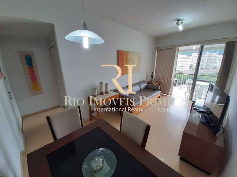 Conheça SALA do imóvel - Flat 1 quarto à venda Botafogo, Rio de Janeiro - R$ 740.000 - RPFL10099 - 7 SALA - Flat 1 quarto à venda Botafogo, Rio de Janeiro - R$ 740.000 - RPFL10099 - 7