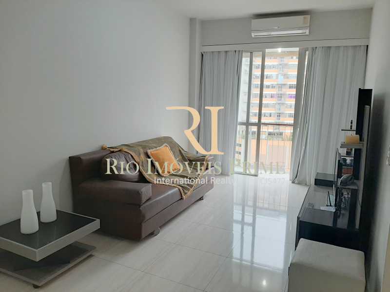 Conheça SALA ESTAR do imóvel - Flat 1 quarto à venda Botafogo, Rio de Janeiro - R$ 690.000 - RPFL10100 - 6 SALA ESTAR - Flat 1 quarto à venda Botafogo, Rio de Janeiro - R$ 690.000 - RPFL10100 - 6