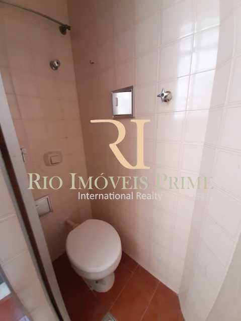 Conheça BANHEIRO SERVIÇO do imóvel - Apartamento à venda Rua Ribeiro Guimarães,Tijuca, Rio de Janeiro - R$ 459.900 - RPAP20207 - 14 BANHEIRO SERVIÇO - Apartamento à venda Rua Ribeiro Guimarães,Tijuca, Rio de Janeiro - R$ 459.900 - RPAP20207 - 14