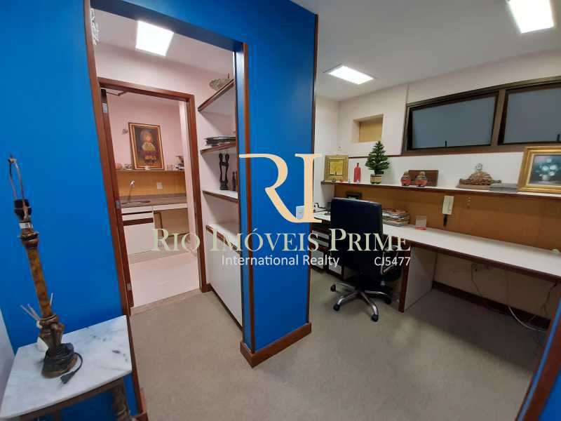 Conheça HOME OFFICE ANEXO do imóvel - Cobertura à venda Avenida General Guedes da Fontoura,Barra da Tijuca, Rio de Janeiro - R$ 4.449.900 - RPCO40015 - 21 HOME OFFICE ANEXO - Cobertura à venda Avenida General Guedes da Fontoura,Barra da Tijuca, Rio de Janeiro - R$ 4.449.900 - RPCO40015 - 21