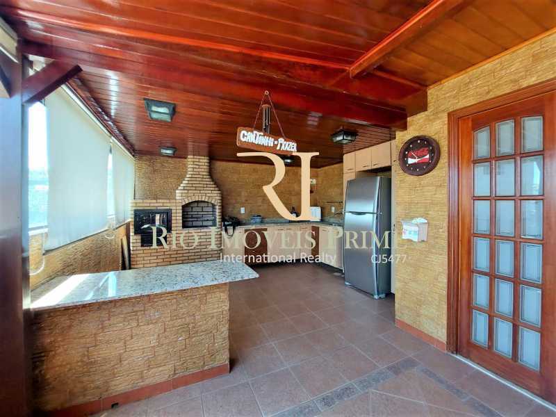 Conheça CHURRASQUEIRA E FORNO do imóvel - Cobertura para venda e aluguel Rua Francisca Sales,Freguesia (Jacarepaguá), Rio de Janeiro - R$ 649.990 - RPCO30024 - 23 CHURRASQUEIRA E FORNO - Cobertura para venda e aluguel Rua Francisca Sales,Freguesia (Jacarepaguá), Rio de Janeiro - R$ 649.990 - RPCO30024 - 23