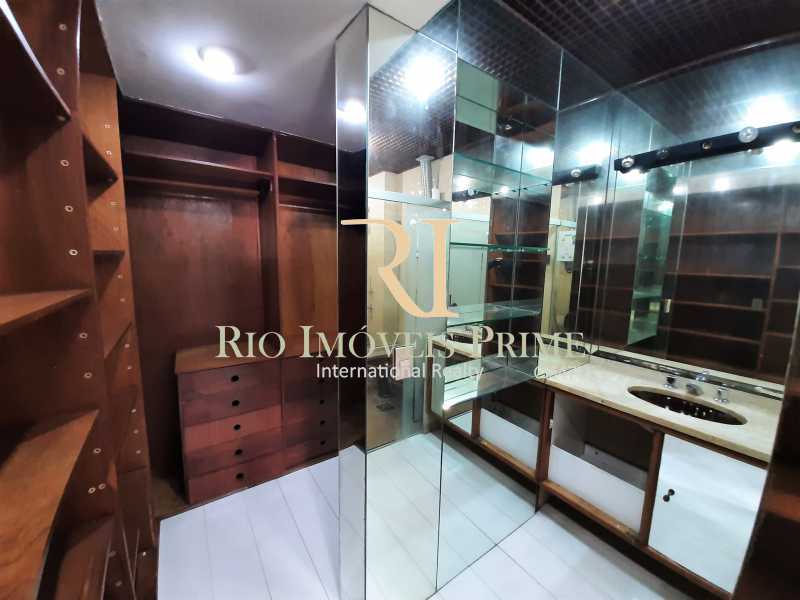 Conheça CLOSET-BANHEIRO SUÍTE1 do imóvel - Apartamento para venda e aluguel Rua Santa Clara,Copacabana, Rio de Janeiro - R$ 1.400.000 - RPAP20224 - 11 CLOSET-BANHEIRO SUÍTE1 - Apartamento para venda e aluguel Rua Santa Clara,Copacabana, Rio de Janeiro - R$ 1.400.000 - RPAP20224 - 11