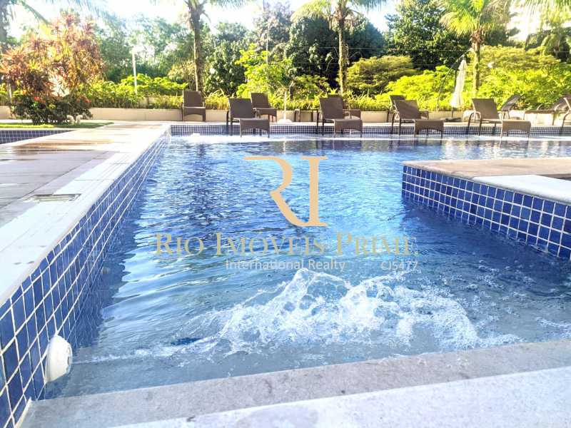 Conheça PISCINA do imóvel - Flat 2 quartos para alugar Jacarepaguá, Rio de Janeiro - R$ 2.000 - RPFL20036 - 15 PISCINA - Flat 2 quartos para alugar Jacarepaguá, Rio de Janeiro - R$ 2.000 - RPFL20036 - 15