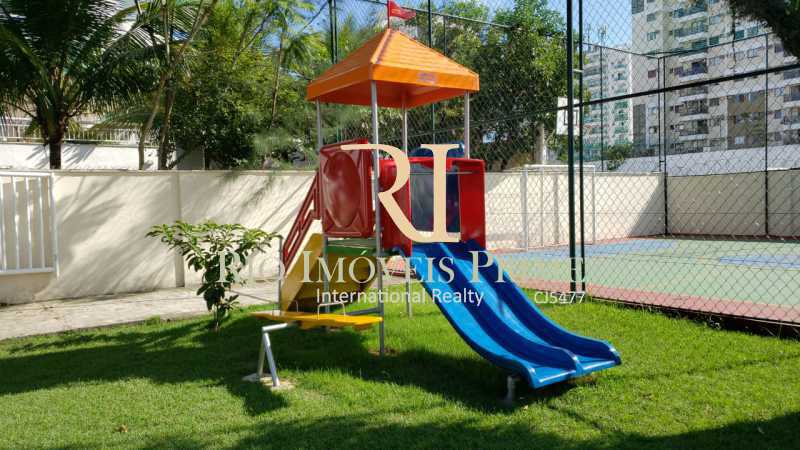 Conheça PARQUE INFANTIL do imóvel - Apartamento 2 quartos à venda Recreio dos Bandeirantes, Rio de Janeiro - R$ 549.999 - RPAP20226 - 29 PARQUE INFANTIL - Apartamento 2 quartos à venda Recreio dos Bandeirantes, Rio de Janeiro - R$ 549.999 - RPAP20226 - 29