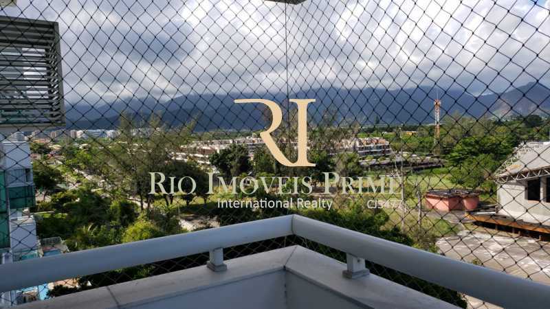 Conheça 7 VARANDA SUÍTE. do imóvel - Apartamento 2 quartos à venda Recreio dos Bandeirantes, Rio de Janeiro - R$ 549.999 - RPAP20226 - 9 7 VARANDA SUÍTE. - Apartamento 2 quartos à venda Recreio dos Bandeirantes, Rio de Janeiro - R$ 549.999 - RPAP20226 - 9