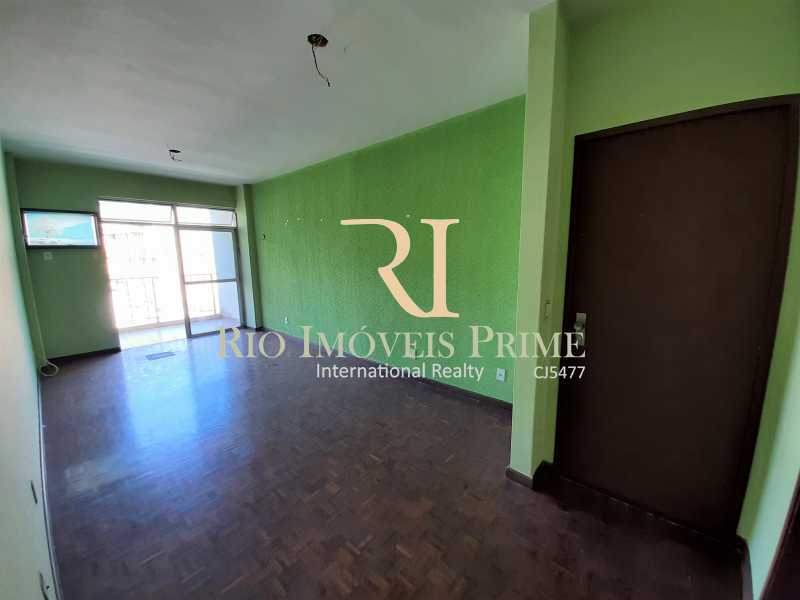 Conheça SALA do imóvel - Apartamento à venda Rua da Cascata,Tijuca, Rio de Janeiro - R$ 295.000 - RPAP20228 - 4 SALA - Apartamento à venda Rua da Cascata,Tijuca, Rio de Janeiro - R$ 295.000 - RPAP20228 - 4