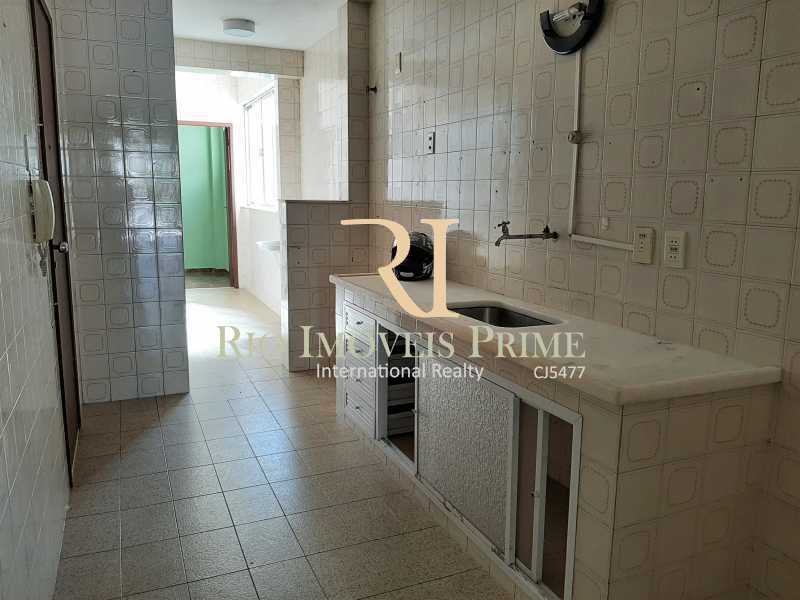 Conheça COZINHA do imóvel - Apartamento à venda Rua da Cascata,Tijuca, Rio de Janeiro - R$ 295.000 - RPAP20228 - 13 COZINHA - Apartamento à venda Rua da Cascata,Tijuca, Rio de Janeiro - R$ 295.000 - RPAP20228 - 13