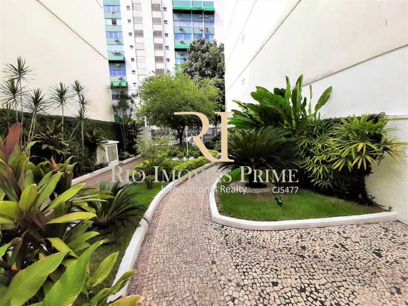 Conheça ENTRADA CONDOMÍNIO do imóvel - Apartamento para venda e aluguel Rua Professor Gabizo,Tijuca, Rio de Janeiro - R$ 770.000 - RPAP30140 - 25 ENTRADA CONDOMÍNIO - Apartamento para venda e aluguel Rua Professor Gabizo,Tijuca, Rio de Janeiro - R$ 770.000 - RPAP30140 - 25