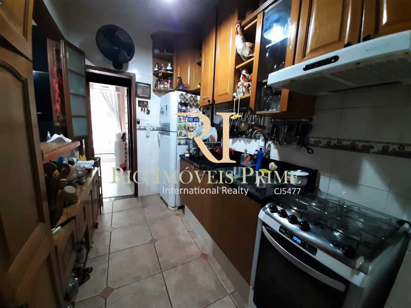 Conheça COZINHA do imóvel - Apartamento à venda Rua Barão de Mesquita,Tijuca, Rio de Janeiro - R$ 380.000 - RPAP20232 - 16 COZINHA - Apartamento à venda Rua Barão de Mesquita,Tijuca, Rio de Janeiro - R$ 380.000 - RPAP20232 - 16