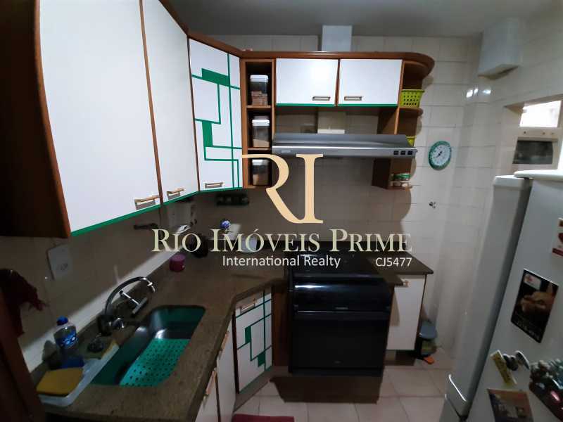 Conheça COZINHA do imóvel - Apartamento à venda Rua Barão de São Francisco,Vila Isabel, Rio de Janeiro - R$ 369.900 - RPAP20234 - 16 COZINHA - Apartamento à venda Rua Barão de São Francisco,Vila Isabel, Rio de Janeiro - R$ 369.900 - RPAP20234 - 16