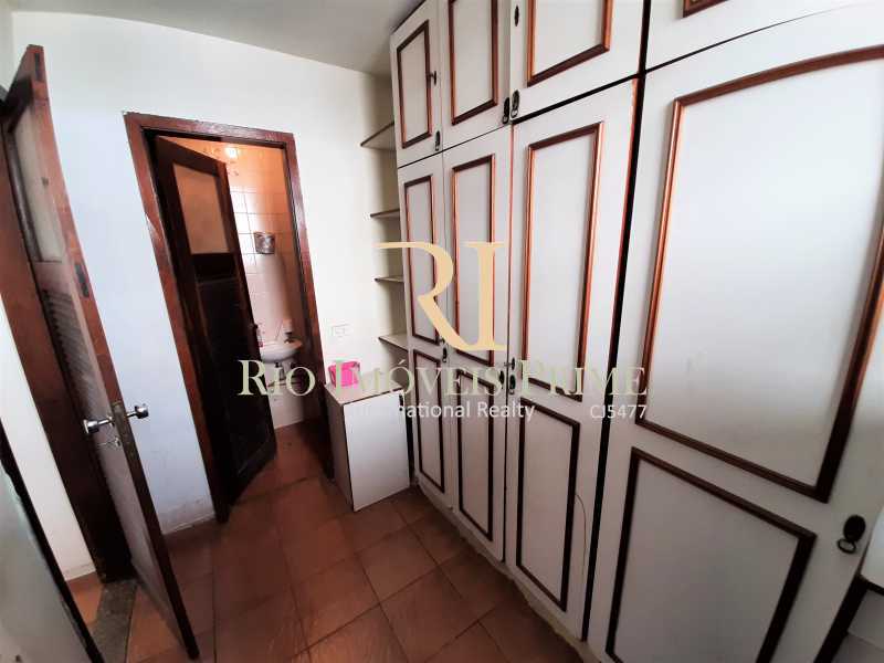 Conheça DEPENDÊNCIA COMPLETA do imóvel - Apartamento à venda Rua das Laranjeiras,Laranjeiras, Rio de Janeiro - R$ 1.290.000 - RPAP30145 - 20 DEPENDÊNCIA COMPLETA - Apartamento à venda Rua das Laranjeiras,Laranjeiras, Rio de Janeiro - R$ 1.290.000 - RPAP30145 - 20