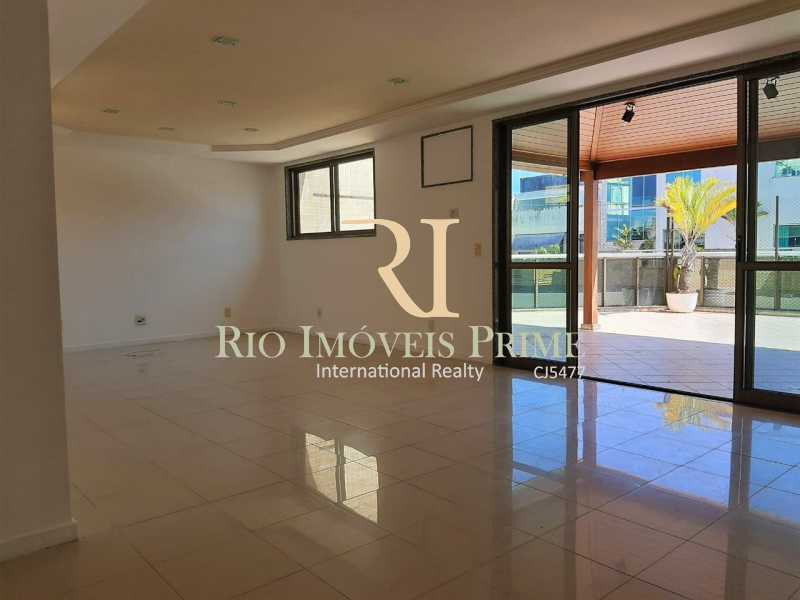 Conheça SALÃO. do imóvel - Cobertura à venda Rua Almirante Ary Rongel,Recreio dos Bandeirantes, Rio de Janeiro - R$ 1.195.000 - RPCO30026 - 5 SALÃO. - Cobertura à venda Rua Almirante Ary Rongel,Recreio dos Bandeirantes, Rio de Janeiro - R$ 1.195.000 - RPCO30026 - 5