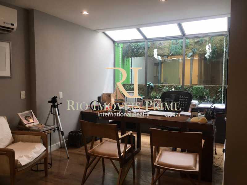 Conheça WhatsApp Image 2021-04-08 at 1 do imóvel - Casa Comercial 243m² para alugar Botafogo, Rio de Janeiro - R$ 17.000 - RPCC50001 - 7 WhatsApp Image 2021-04-08 at 1 - Casa Comercial 243m² para alugar Botafogo, Rio de Janeiro - R$ 17.000 - RPCC50001 - 7