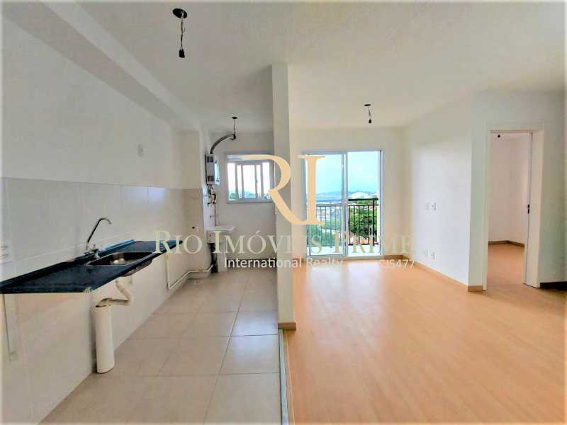 Conheça COZINHA E SALA do imóvel - Apartamento 2 quartos para alugar Rocha, Rio de Janeiro - R$ 1.000 - RPAP20236 - 6 COZINHA E SALA - Apartamento 2 quartos para alugar Rocha, Rio de Janeiro - R$ 1.000 - RPAP20236 - 6