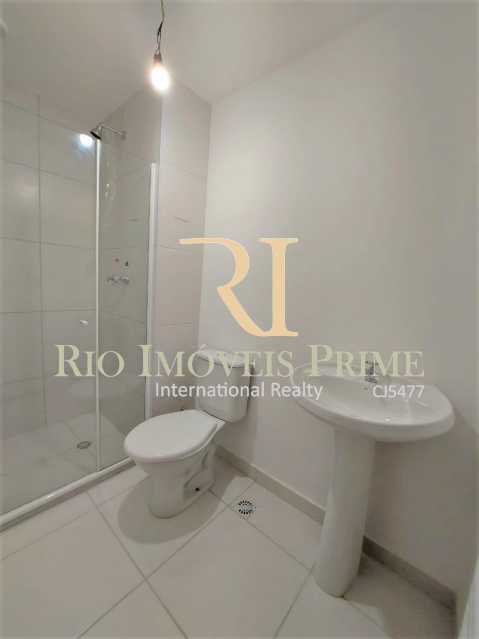 Conheça BANHEIRO do imóvel - Apartamento 2 quartos para alugar Rocha, Rio de Janeiro - R$ 1.000 - RPAP20236 - 15 BANHEIRO - Apartamento 2 quartos para alugar Rocha, Rio de Janeiro - R$ 1.000 - RPAP20236 - 15