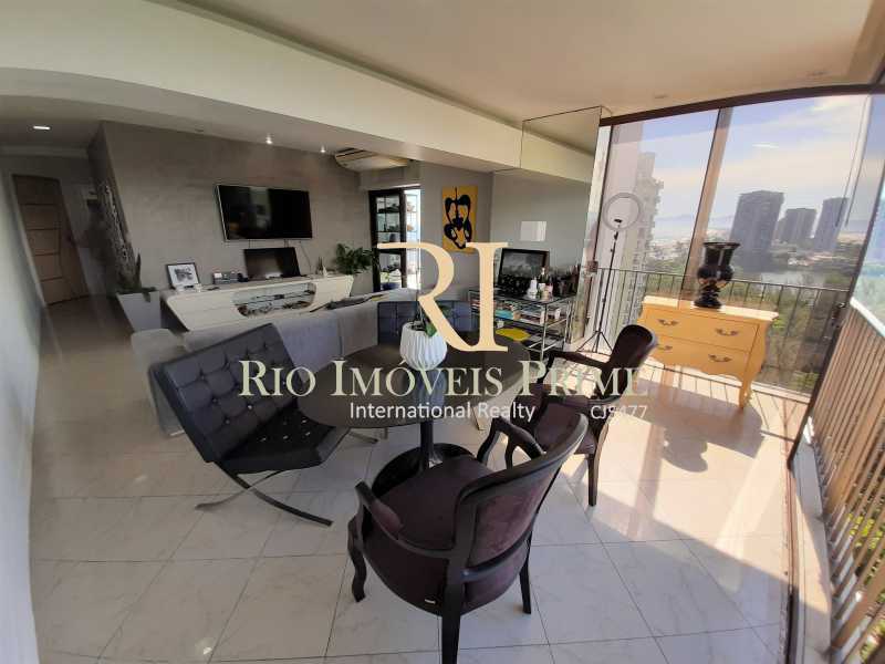 Conheça SALAS do imóvel - Flat 2 quartos à venda Barra da Tijuca, Rio de Janeiro - R$ 1.400.000 - RPFL20039 - 4 SALAS - Flat 2 quartos à venda Barra da Tijuca, Rio de Janeiro - R$ 1.400.000 - RPFL20039 - 4