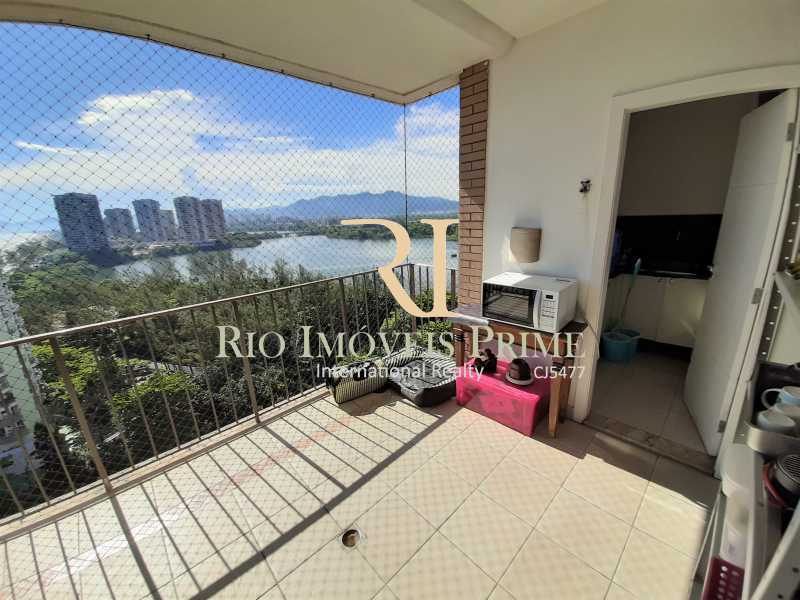 Conheça VARANDA do imóvel - Flat 2 quartos à venda Barra da Tijuca, Rio de Janeiro - R$ 1.400.000 - RPFL20039 - 9 VARANDA - Flat 2 quartos à venda Barra da Tijuca, Rio de Janeiro - R$ 1.400.000 - RPFL20039 - 9